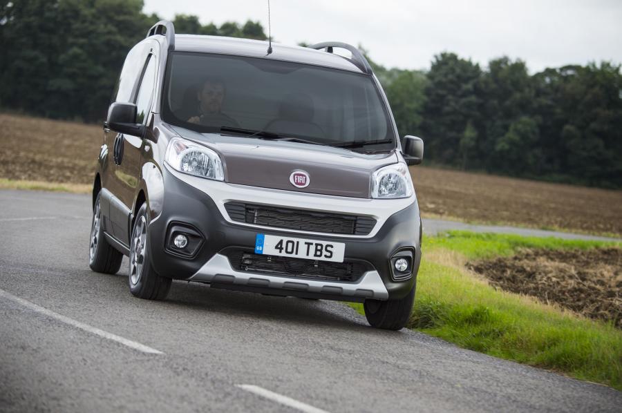  Fiat Fiorino Adventure (225) 2016 года  (UK) (фото 15 из 25)